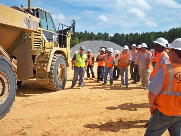 Heavy_equip_safety_train_coman